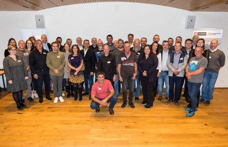 Foto © Mike Siblik. 740 Jahre Lebenswelten gestalten: Die 48 Jubilar:innen der Rhomberg Gruppe feierten gemeinsam im Bregenzer Hotel Schwärzler. Foto © Mike Siblik. 740 Jahre Lebenswelten gestalten: Die 48 Jubilar:innen der Rhomberg Gruppe feierten gemeinsam im Bregenzer Hotel Schwärzler.